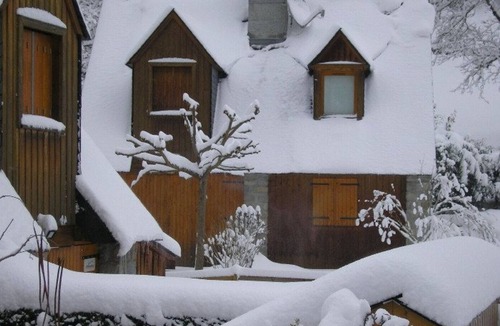 Luz-Saint-Sauveur House | Duplex Chalet for 4 in Luz-Saint-Sauveur, Fireplace, Garden, Pets Allowed