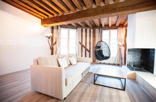 Bourgogne Apartment | Duplex colombage centre historique d'Orléans