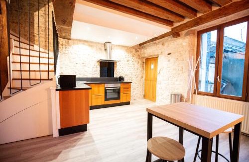 Bourgogne Apartment | Duplex colombage centre historique d'Orléans