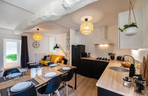 Centre ville - Urbanistes Apartment | Duplex contemporain dans maison du XVIIème siècle