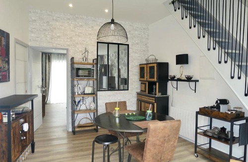 Leves Apartment | Duplex contemporain terrasse extérieure parking