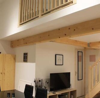 Caderousse Apartment | DUPLEX COSY Confort PISCINE