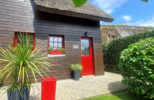 Fatouville-Grestain House | Duplex cottage for 2/4 people with swimming pool and sauna