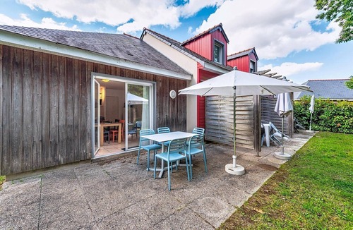 Saumur Cottage | Duplex Cottage with Pool for 4
