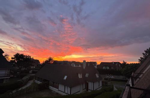 Benerville-sur-Mer Apartment | Duplex cozy avec balcon
