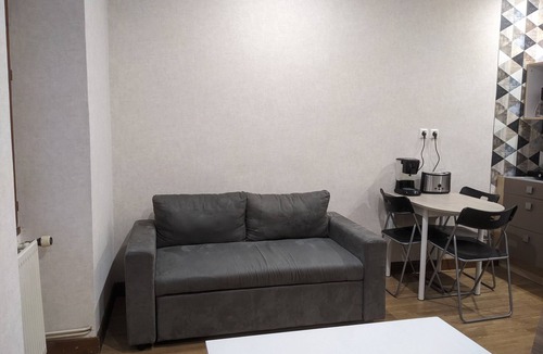 Saint-Claude Apartment | Duplex de 90m2, Balcon et Salle de jeu