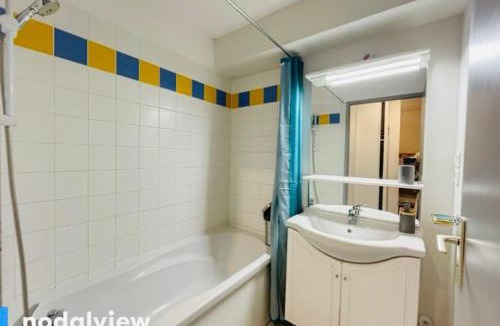 Arreau Apartment | Duplex de Sophie avec vue montagne et rivière