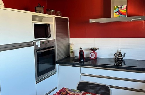 Eybens Condo | Duplex Family Apartment- 3 bedrooms 2 bathrooms- Private parking