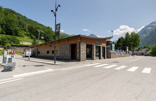 Peyragudes Apartment | Duplex for 11 people, 50m to cable car, Wi-Fi, parking