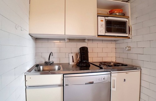 Les Bruyeres Apartment | Duplex for 4, ski-in/ski-out, balcony