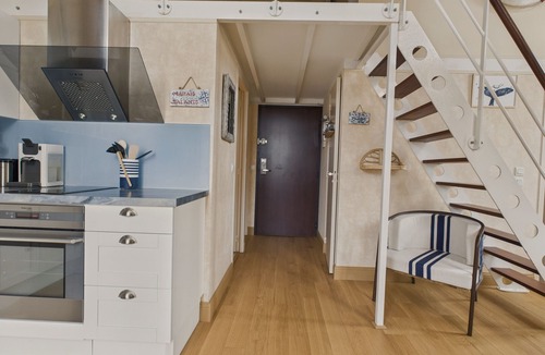 Le Croisic Apartment | Duplex for 4 with balcony and direct beach access