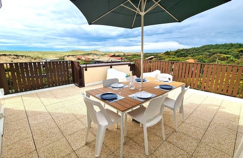 Soorts-Hossegor Apartment | Duplex for 5 persons between lake and ocean, facing Graviere beach