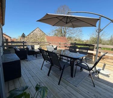 Saint-Pourcain-sur-Besbre Apartment | Duplex premium avec terrasse à 5 min Le Pal