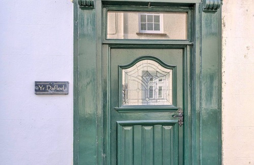 Brecon Apartment | Duplex in Brecon with Rooftop Terrace