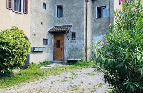 Lugano Apartment | Duplex in casa rurale con cortile privato