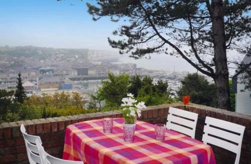 Fecamp Apartment | Duplex in Fécamp with Harbor Views