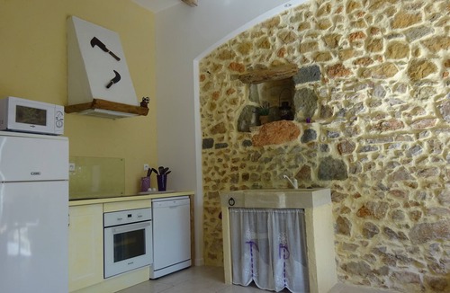 Pomerols Cottage | DUPLEX IN OLD MASTER HOUSE SWIMMING POOL, GARDEN, PARKING BEACHES 8 Km away