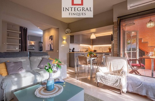 Palamos Apartment | Duplex in Old Town Palamós: 300m from Beach, Terrace & Chill-out Zone