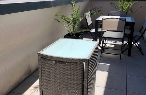 Villeveyrac Apartment | Duplex Jaden - 3 rooms - Air-conditioned 80sqm - 10min from the Beach