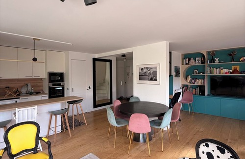 Levallois-Perret Apartment | DUPLEX LEVALLOIS with large terrace at the foot of the metro, 20 minutes from central Paris