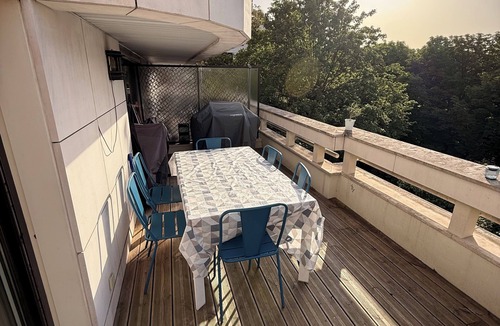 Levallois-Perret Apartment | DUPLEX LEVALLOIS with large terrace at the foot of the metro, 20 minutes from central Paris