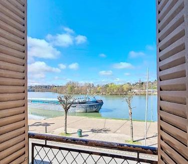 Saint-Mammes Apartment | Duplex lumineux et rénové-Vue Seine-Tout à pied