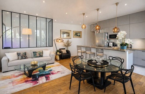 Arts-et-Metiers Apartment | Duplex Marais Square du Temple/Parking