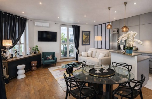 Arts-et-Metiers Apartment | Duplex Marais Square du Temple/Parking