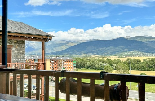 Puigcerda Apartment | Duplex Moixeró: Mountain Escape
