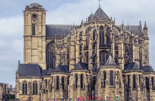 Miroir - Batignolles Apartment | Duplex near Mans station