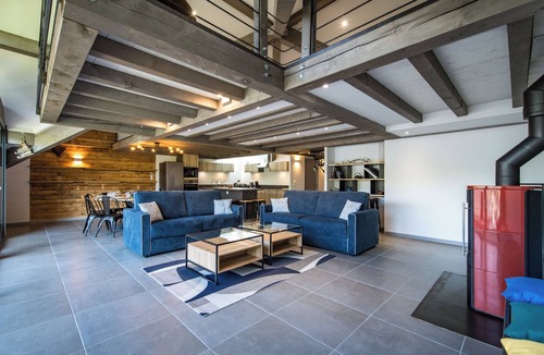 Albiez-le-Vieux Apartment | Duplex | Near Slopes | Balcony & Panoramic View