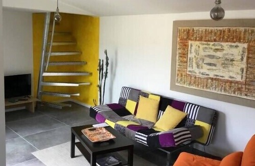 Bellevue House | Duplex Of 75m² With Garden Near The Loire