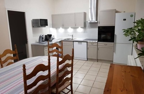 Lorcy Apartment | Duplex paisible avec jardin privé, proche Montargis et Pithiviers, idéal pour couple ou pro