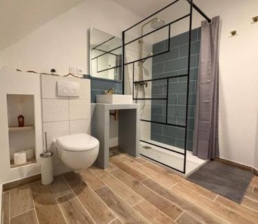 Cherbourg-en-Cotentin Apartment | Duplex Parapluies de Cherbourg Netflix Parking