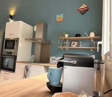 Cherbourg-en-Cotentin Apartment | Duplex Parapluies de Cherbourg Netflix Parking
