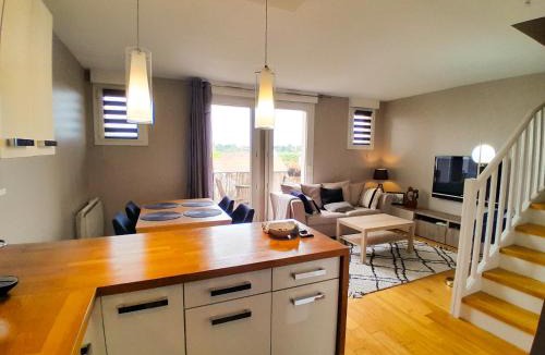 Sartrouville Apartment | Duplex plein centre - Balcon - Parking - La Défense 10 min