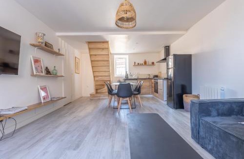 Trevoux Apartment | Duplex proche bord de Saône