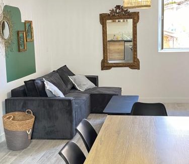 Trevoux Apartment | Duplex proche bord de Saône