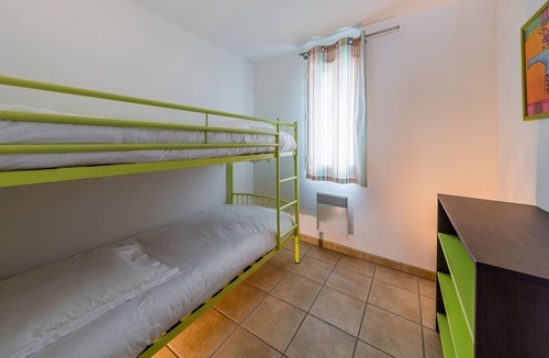 Barbaste Condo | Duplex Proche Du Cours De Golf + Accès Piscine!