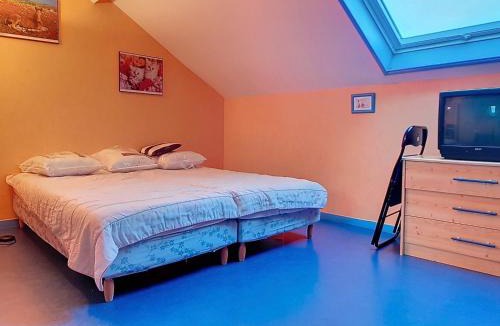 Courseulles-sur-Mer Apartment | Duplex proche mer avec 8 couchages et parking - FR-1-746-17