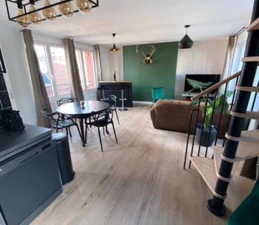 Centre Ville Apartment | duplex proche gare vue tour Perret avec parking gratuit