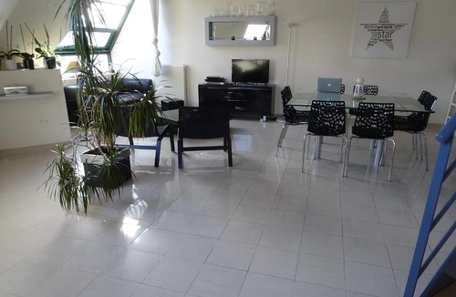 Henriville House | Duplex residence d'orléans