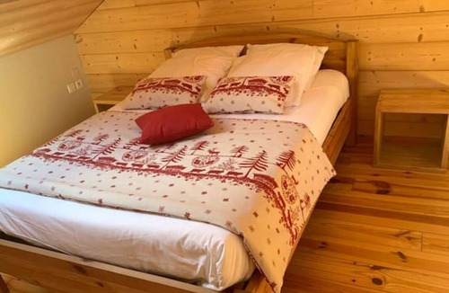Saint-Pons Ski Chalet | Duplex rez de Jardin Avec Terrasse et Piscine