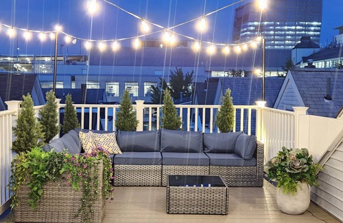 Wellington-Harrington Apartment | Duplex Rooftop near MIT/Kendall/Harvard with 2 FREE Parking!