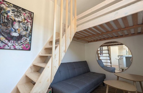 Argenton-sur-Creuse Cottage | Duplex studio with shared pool - 2 guests