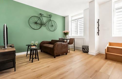 Marly Apartment | Duplex, Studio Le Cycle, clair, calme, parfait à 2
