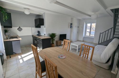 Saint-Benoit-des-Ondes Apartment | Duplex sur la Baie
