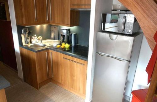 Bagneres-de-Luchon Apartment | Duplex T3 à Luchon - 6 pers, télécabine, parking, wifi - FR-1-313-164