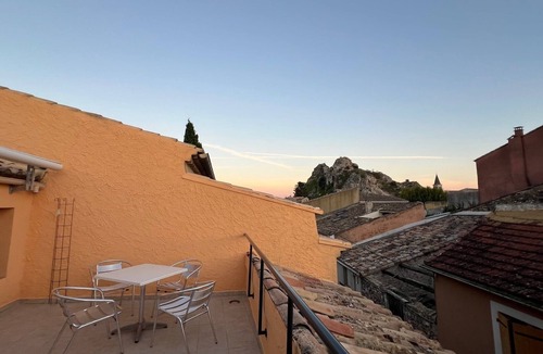 Pierrelatte Apartment | Duplex T4 60m² rooftop terrace