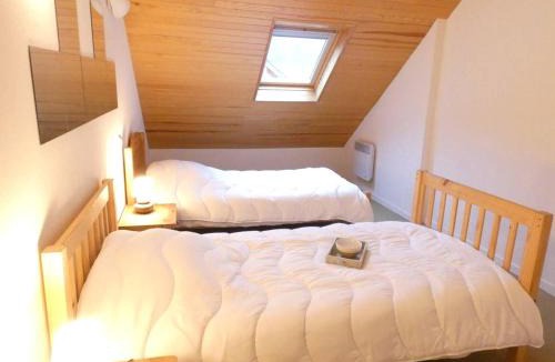 Saint-Lary-Soulan Apartment | Duplex T4 8 pers, 102m², Saint-Lary-Soulan, Balcon, Garage, 3 Chambres, 3⭐️, Proche Centre - FR-1-457-278